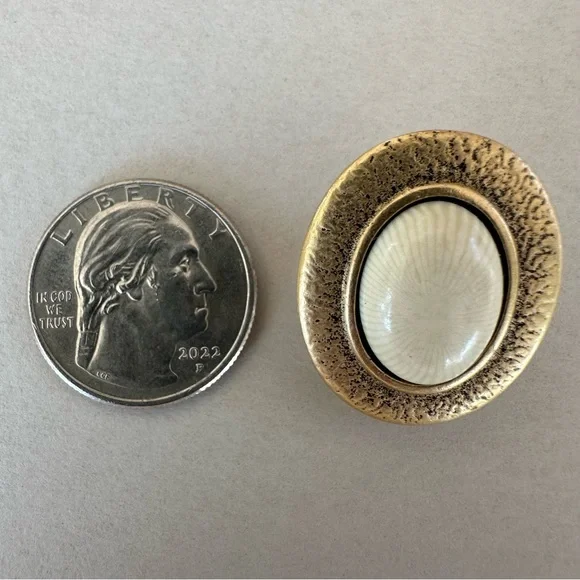 SOLD Vintage Napier Brushed Gold Tone and Ivory Oval Screw Back Clip On Earring - Picture 6 of 6